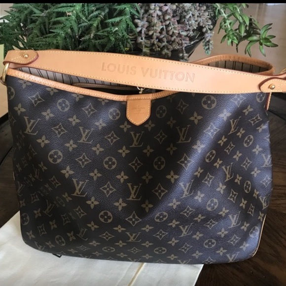 Louis Vuitton Handbags - Gorgeous Louis Vuitton Monogram Delightful GM Discontinued Hobo Shoulder Bag.